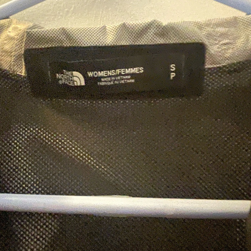 Women’s North Face Rain coat. Size s. Worn once